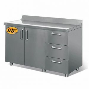 STAINLESS STEEL CLEANROOM TABLES / WORKBENCHES